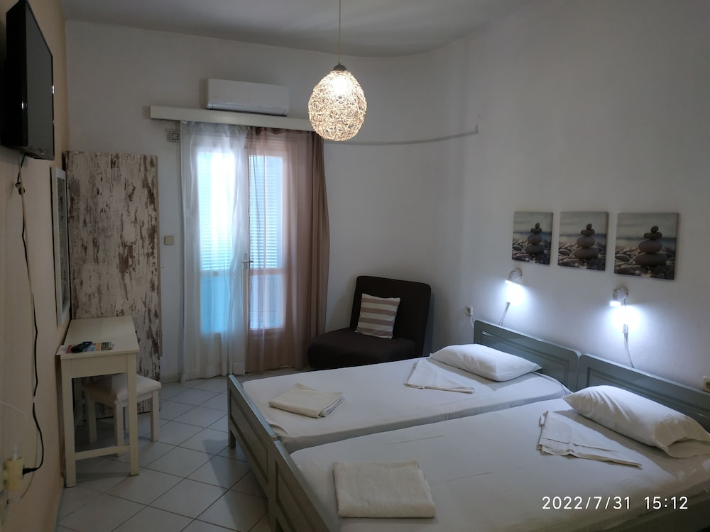 Studio, 1 Bedroom, Balcony photo 1