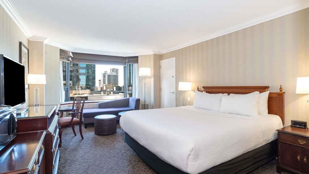 Basic Single Room, City View