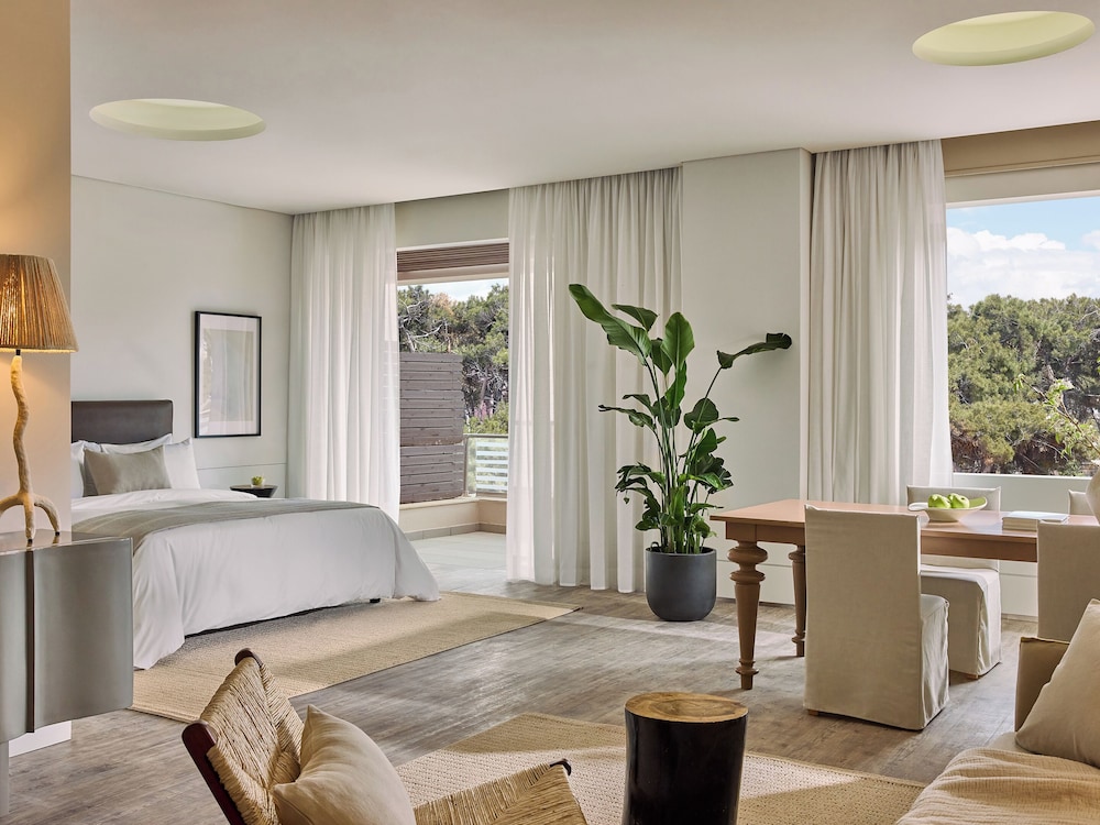 Deluxe Suites