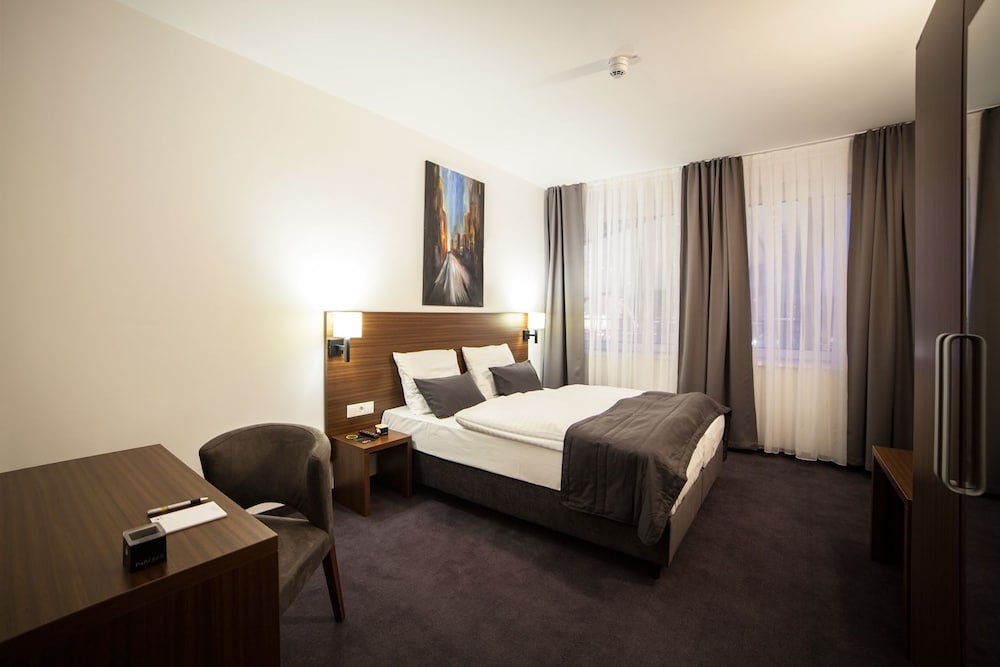 Standard Double Room, Non Smoking photo 2