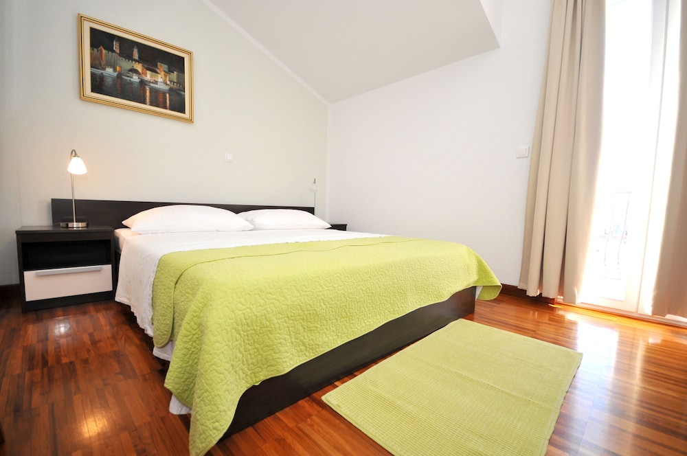 Double Room, Balcony - Photo 3