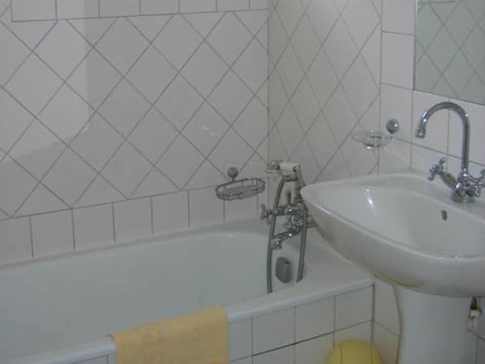 Double or Twin Room, Private Bathroom (Ségur) photo 3