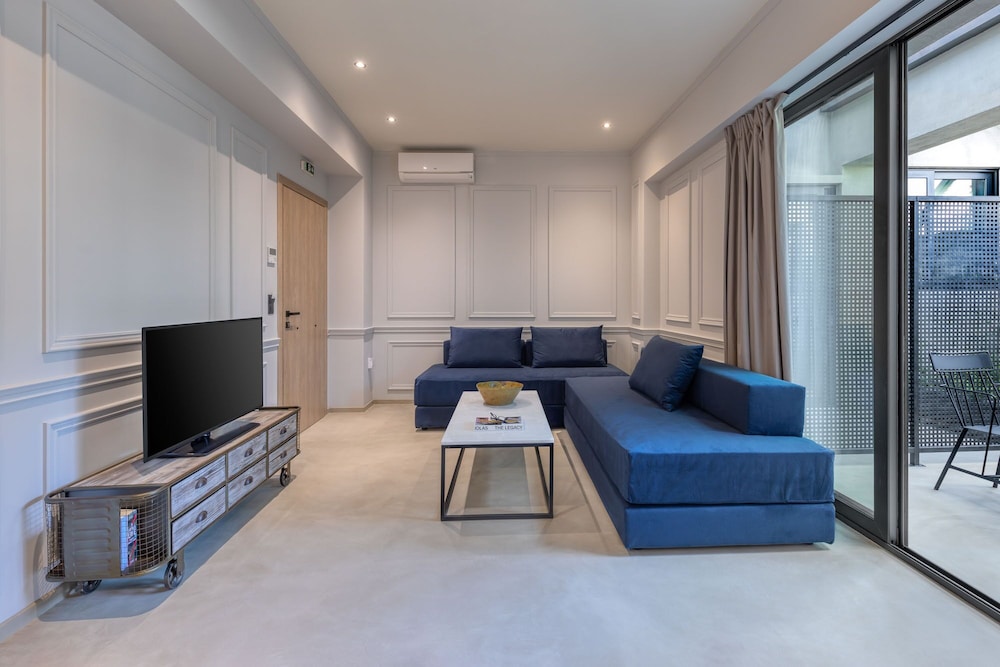 Deluxe Suite photo 1