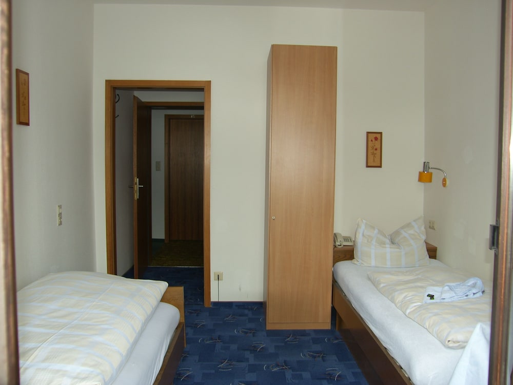 Standard Twin Room, 1 Bedroom, City View photo 3