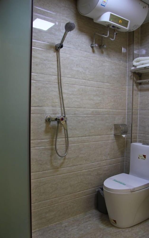 Queen Room – Smoking,Eco Plan (Stairs Only,Second Or Third Floor)