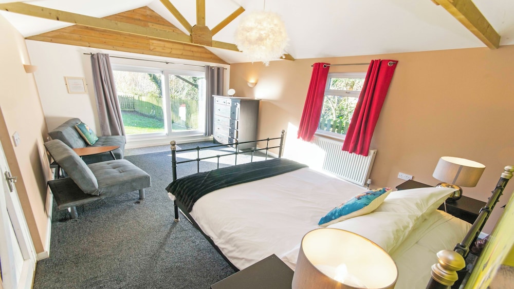 Cottage (6 Bedrooms) photo 2