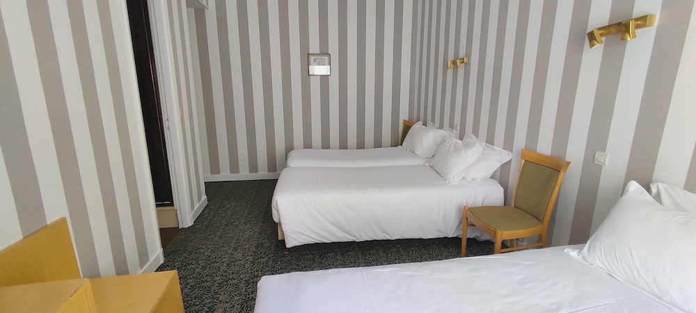 Classic Triple Room photo 2