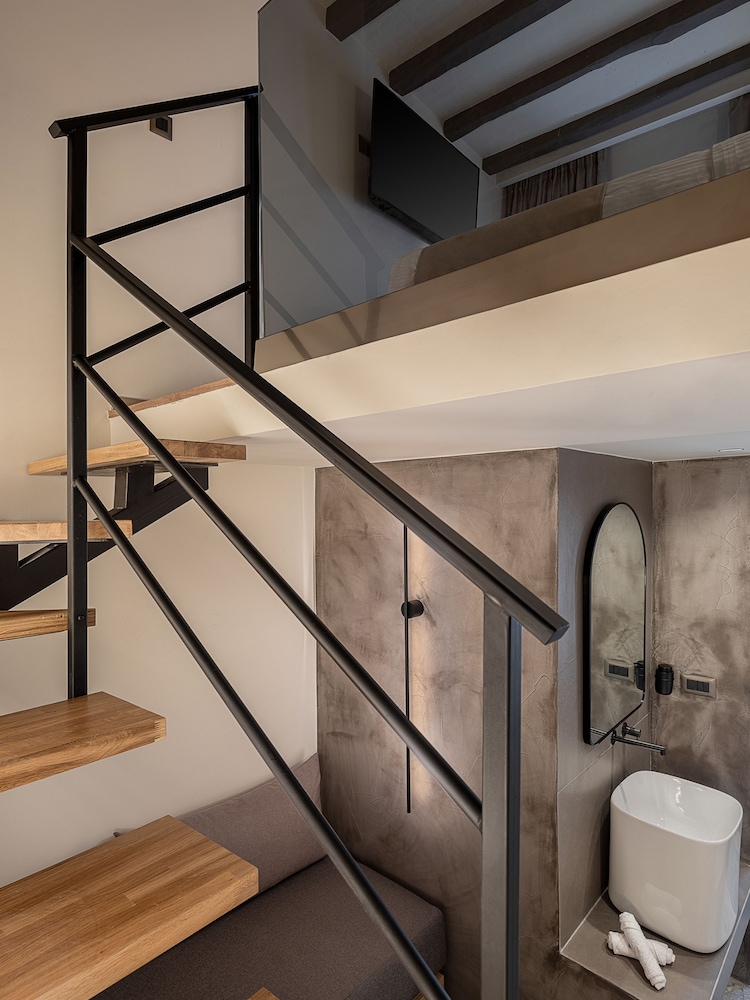 Economy Studio Suite, 1 Bedroom, Non Smoking, Ground Floor photo 2
