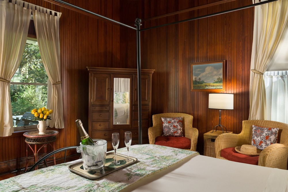 Romantic Room, 1 King Bed, Non Smoking photo 2