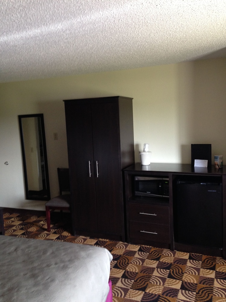 Superior Studio Suite, 1 King Bed, Non Smoking - Photo 2