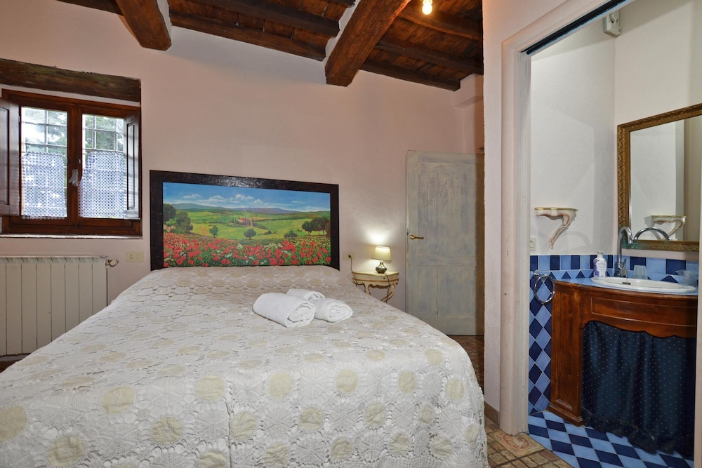 Family Apartment, Multiple Bedrooms, 2 Bathrooms, Mountainside (La Badia 4)