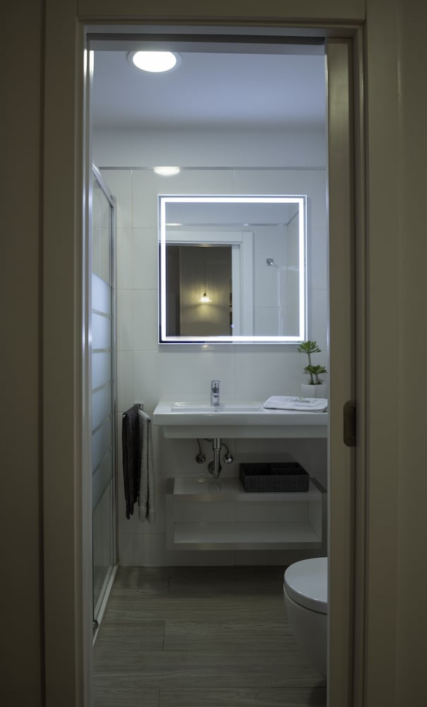 Double Room, Patio thumbnail 6