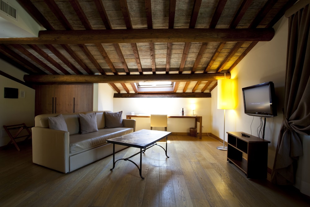 Penthouse photo 2