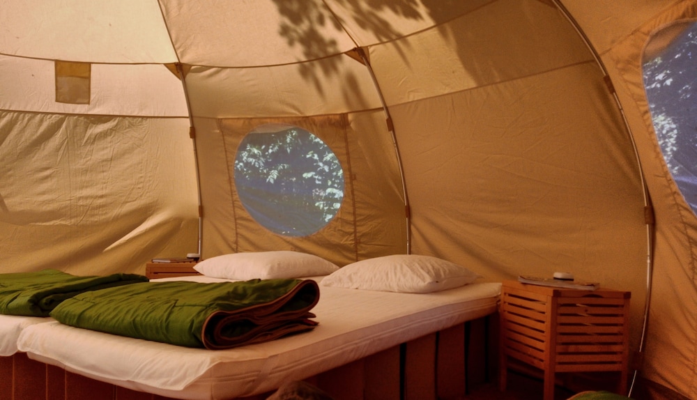 Tent (Lotus) photo 2