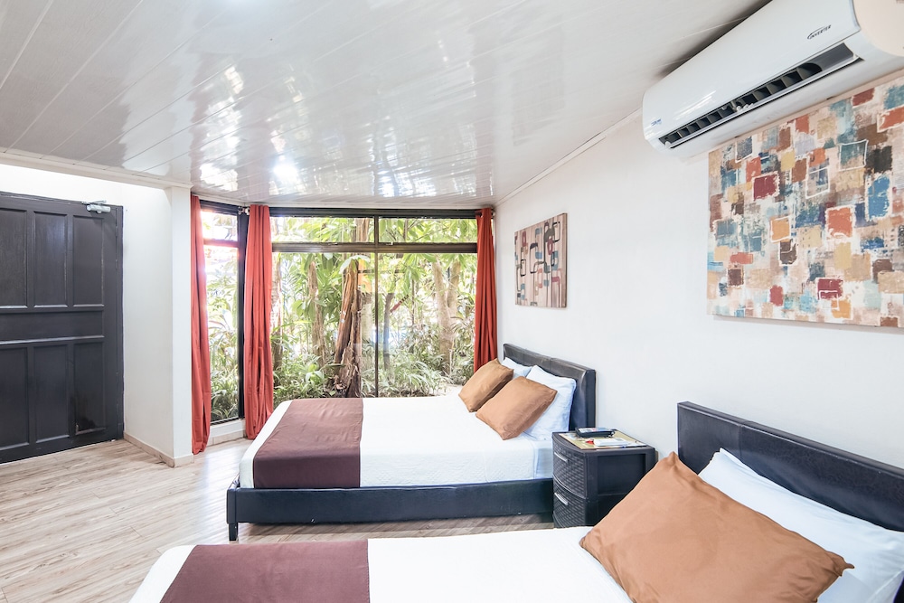 Double room, Multiple beds, garden area - Pets allowed