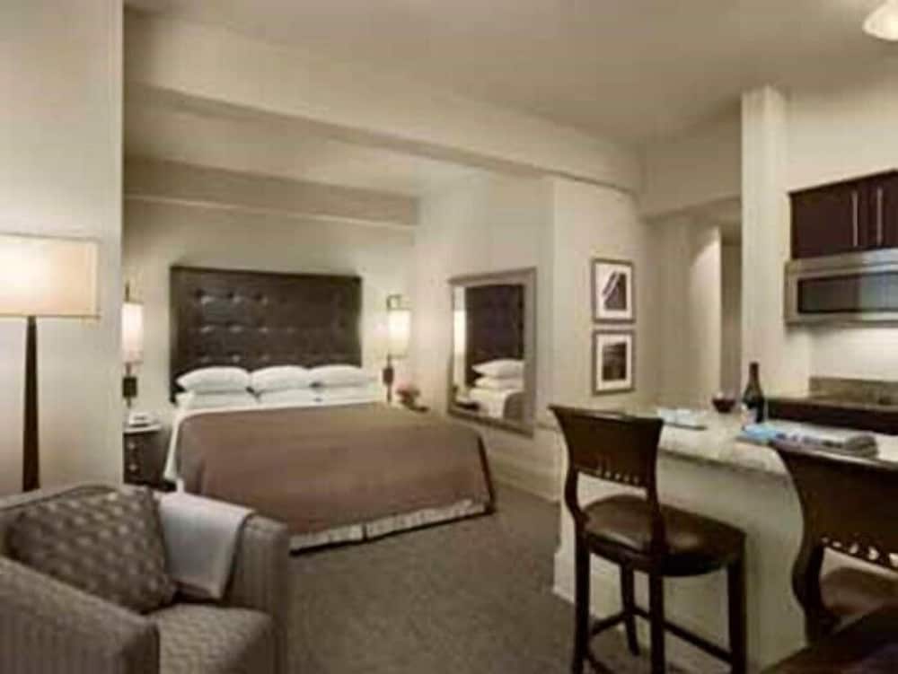 Deluxe Room, 1 King Bed (Residence)