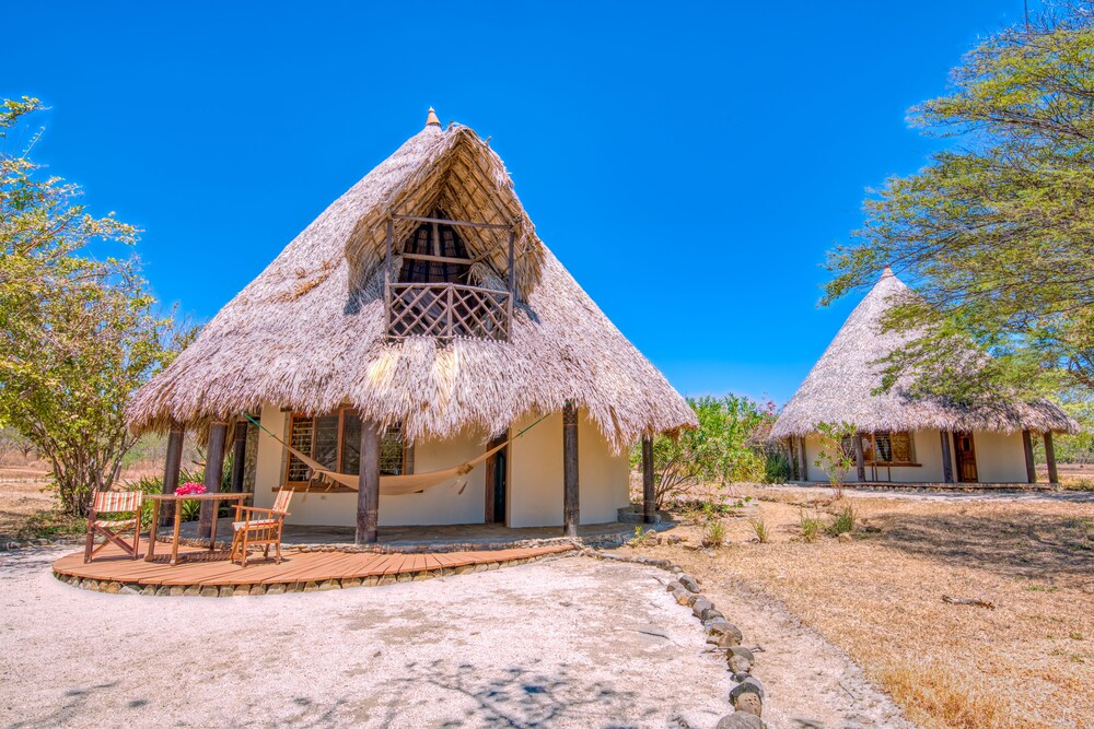 Deluxe Bungalow, 2 Bedroom Beach Front with A/C photo 1