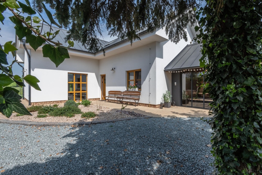 Villa photo 1