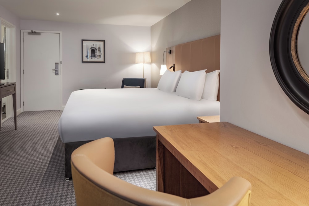 Deluxe King Room - Photo 3