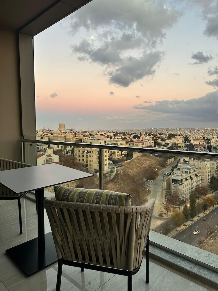 Room, 2 Bedrooms, Balcony photo 2