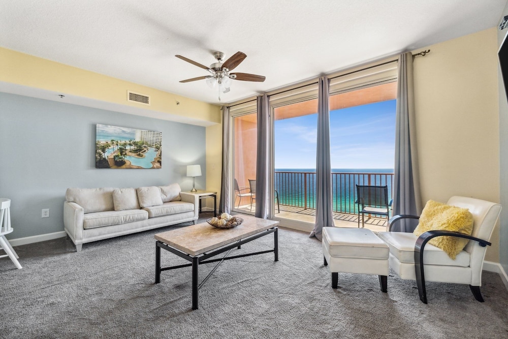 Condo, 2 Bedrooms