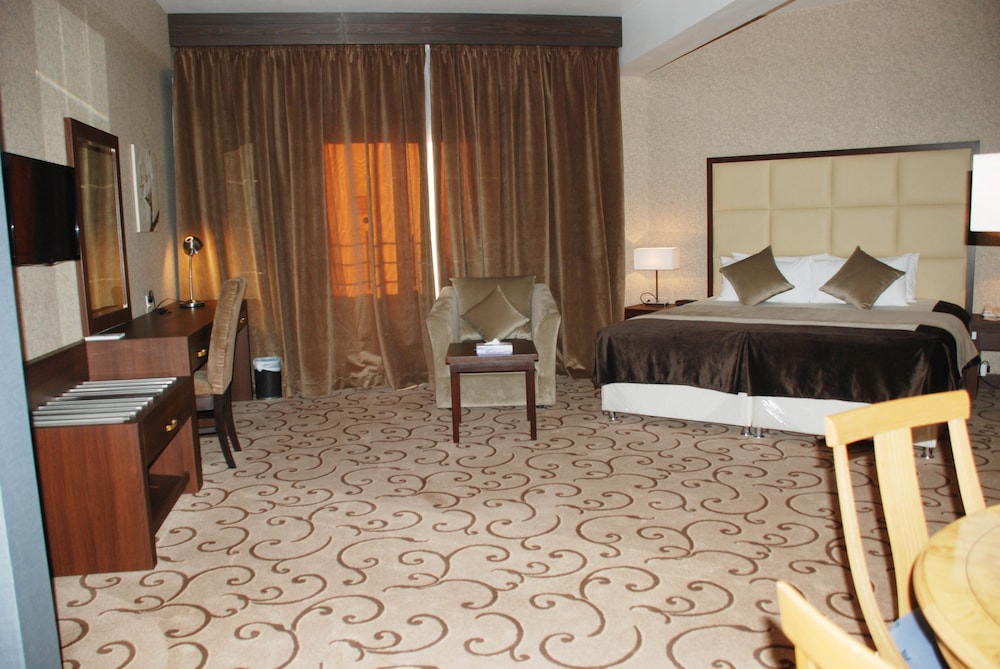 Executive Suite, Mountain View - Photo 6