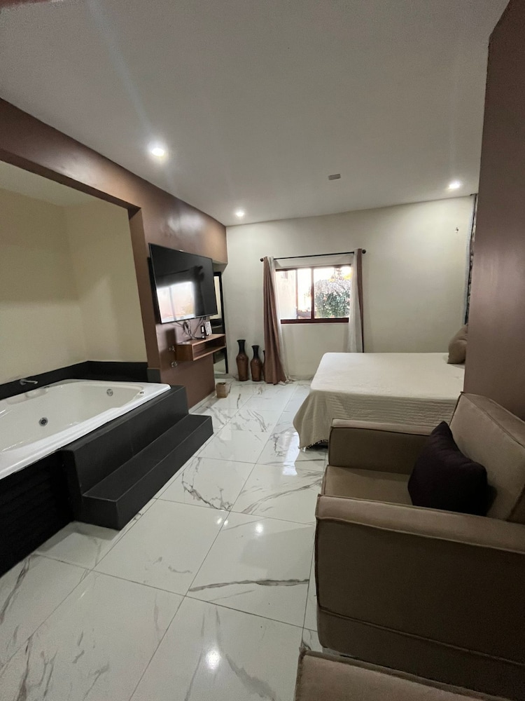 Standard Suite, Balcony photo 1