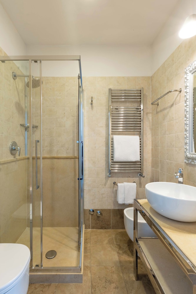 Classic Twin Room - Photo 4