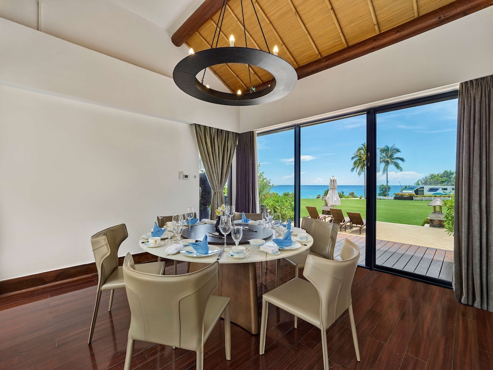 3 Bedroom Ocean View Pool Villa thumbnail 5