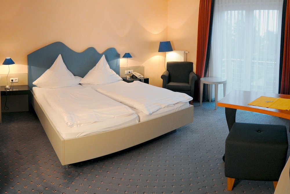 Comfort Double Room, Private Bathroom - Photo 1
