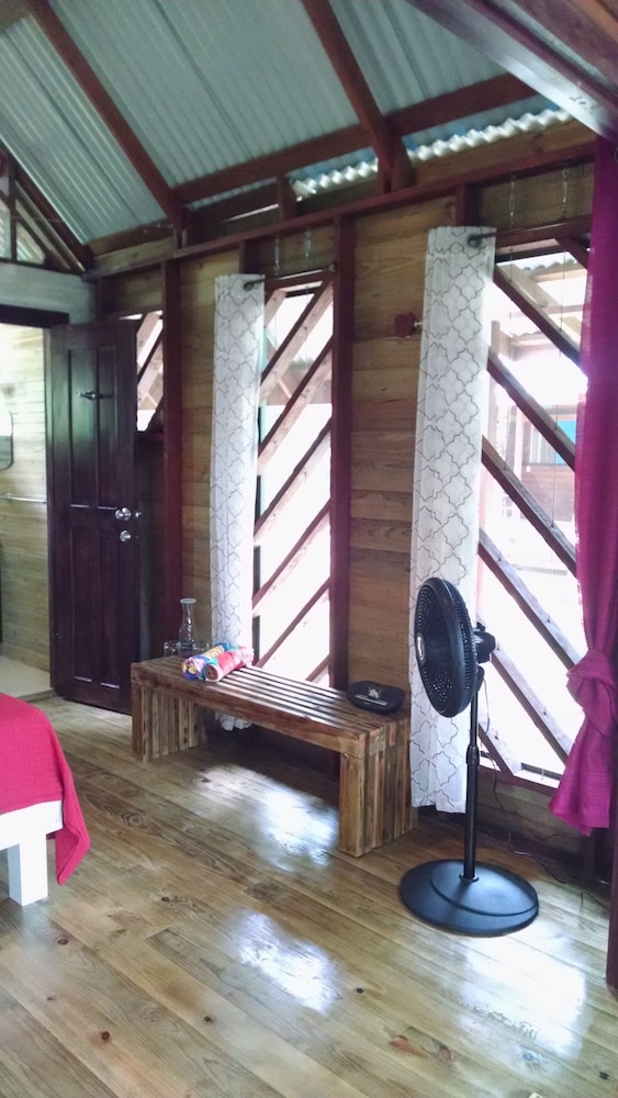 Romantic Cabin, 1 Queen Bed, Non Smoking photo 3