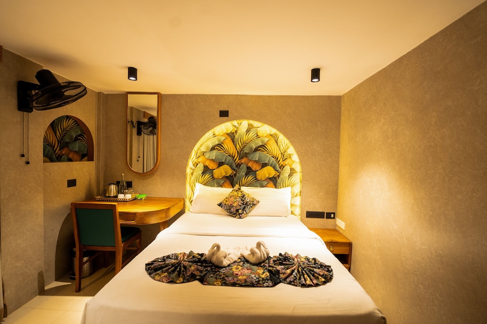 Deluxe Room, Balcony