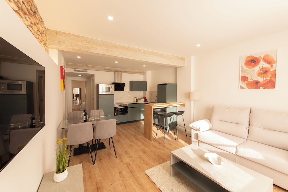 Comfort Apartment, City View