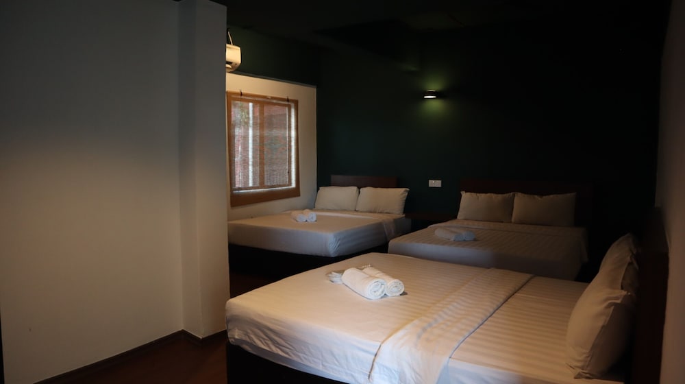 Quintuple Room - Photo 1