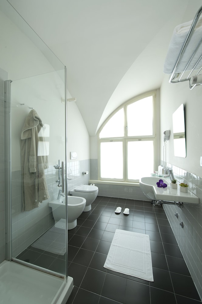 Superior Double Room - Photo 9
