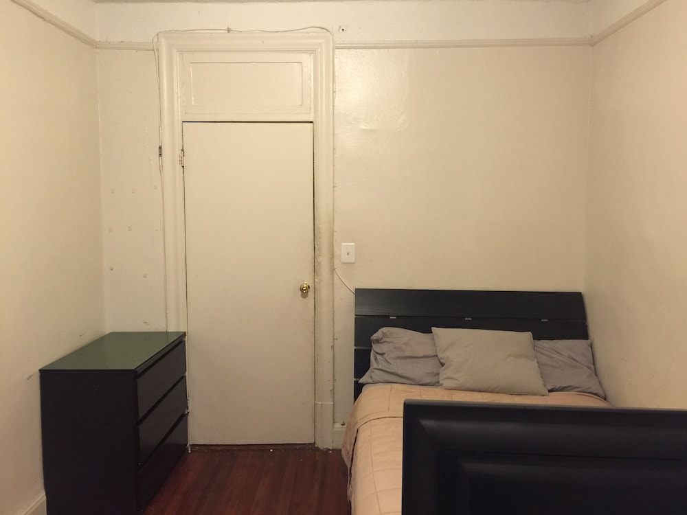 Apartment, 1 Bedroom (Shared Kitchen and Bathroom) photo 2
