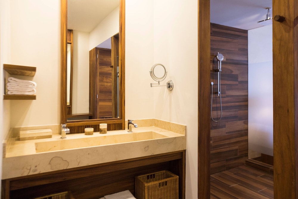 Deluxe Room, Multiple Beds, Balcony, Mountain View (All-Inclusive) - Photo 7