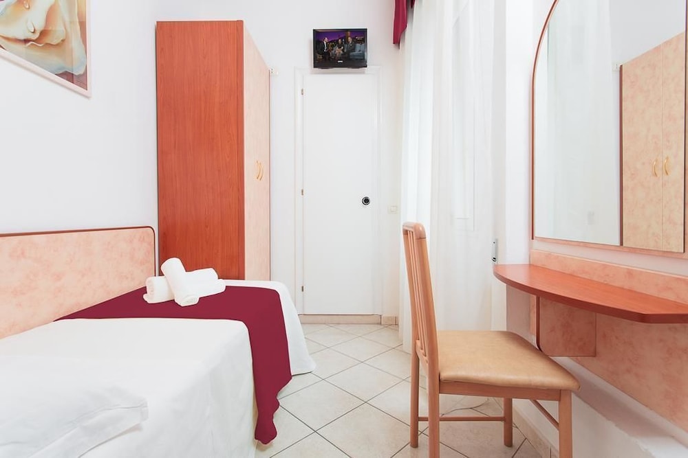 Classic Single Room