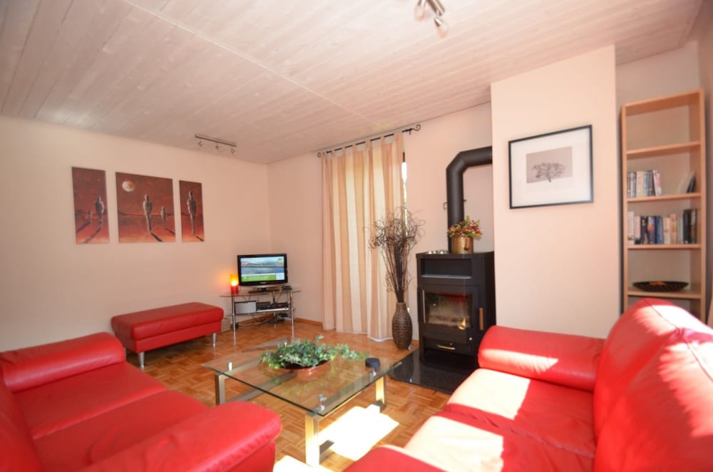 Apartment photo 2
