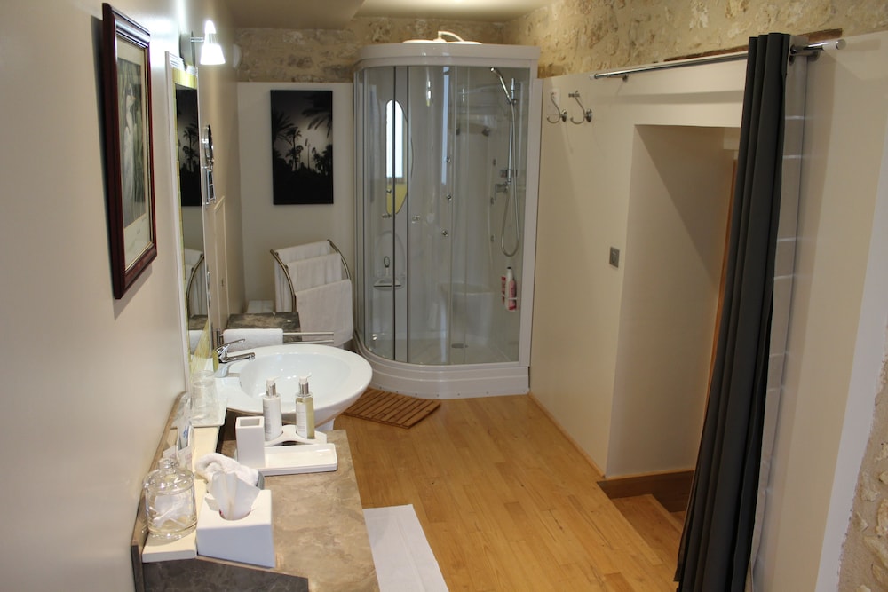 Double Room, City View (La Place ) photo 2