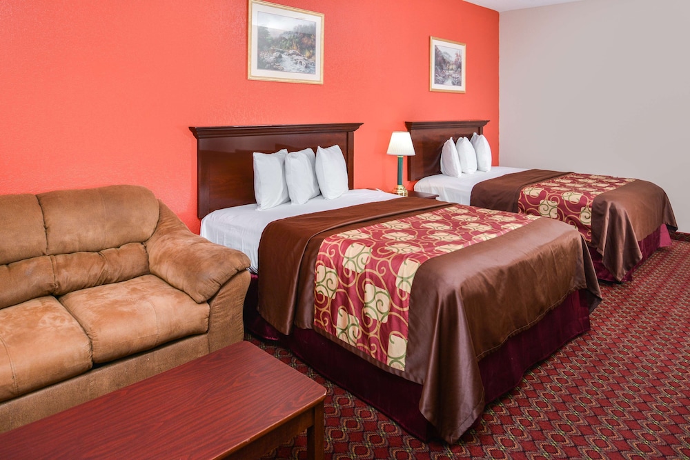 Room, 2 Queen Beds, Smoking - Photo 2