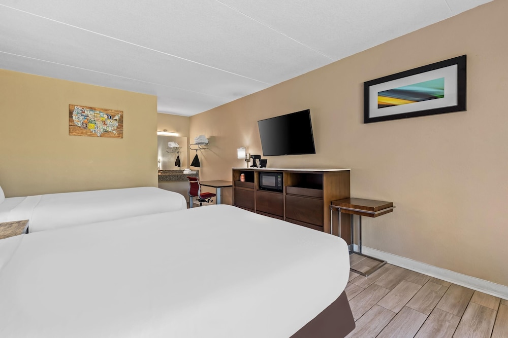 Standard Room, 2 Double Beds, Non Smoking - Photo 6