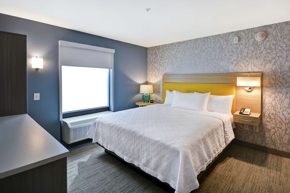 Suite, 1 King Bed, Accessible (Hearing) photo 1