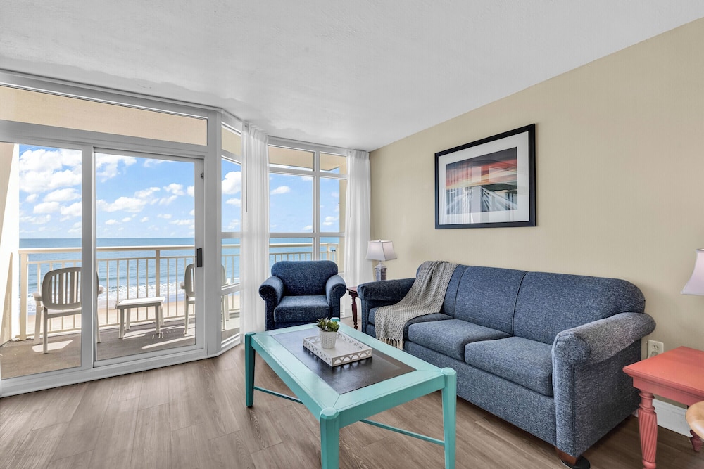 Exclusive Condo, 1 Bedroom, Balcony, Beach View photo 1