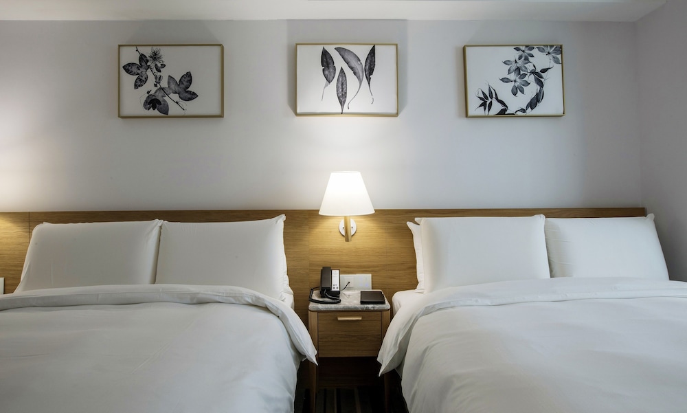 Deluxe Quadruple Room photo 2
