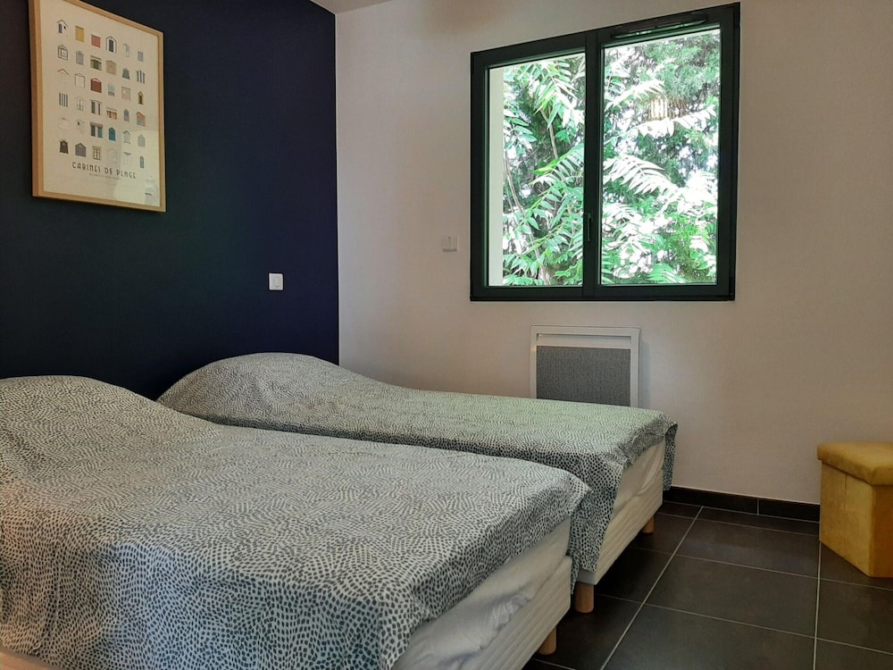Villa photo 2