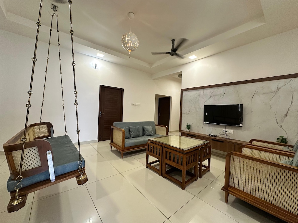 Deluxe Double Room, Balcony, City View