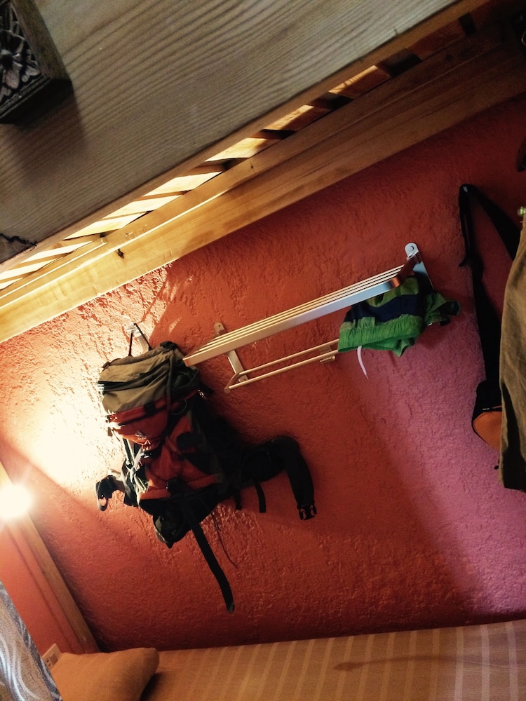 Basic Shared Dormitory, Mixed Dorm, Shared Bathroom photo 1