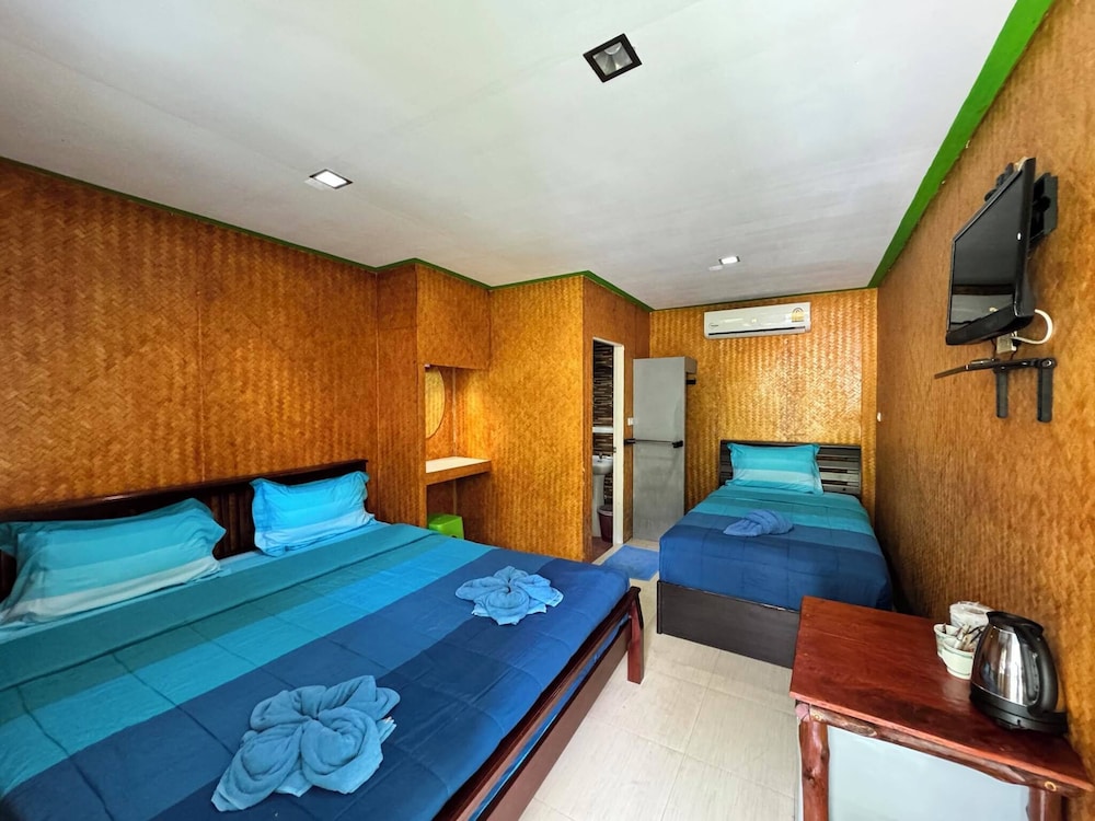 Basic Triple Room, 1 Bedroom photo 1