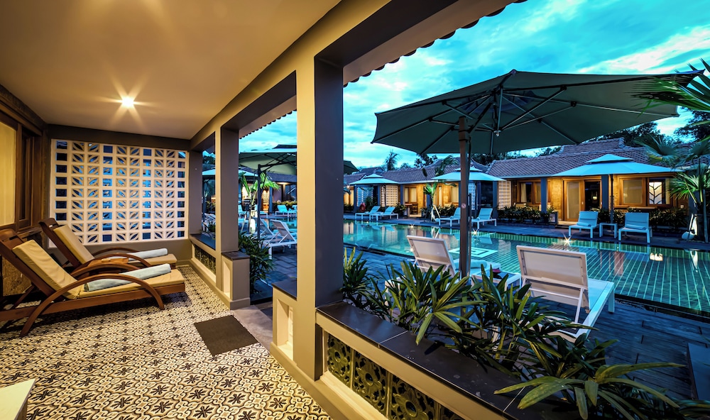 Pool Access Villa Double with Free Benefit & Spa - Photo 4